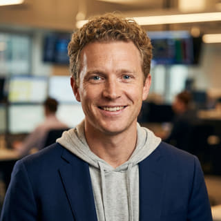 Ryan Brooks, acreditado como Analista Principal de Trading en Brío Medranza, foto de perfil